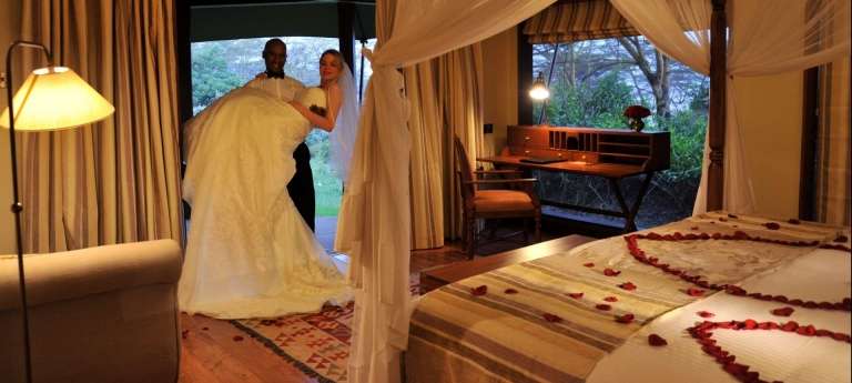 6 days tanzania amazing honeymoon safari