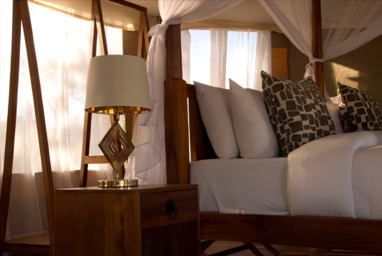 Sueños-De-Serengeti-luxury-camp-room
