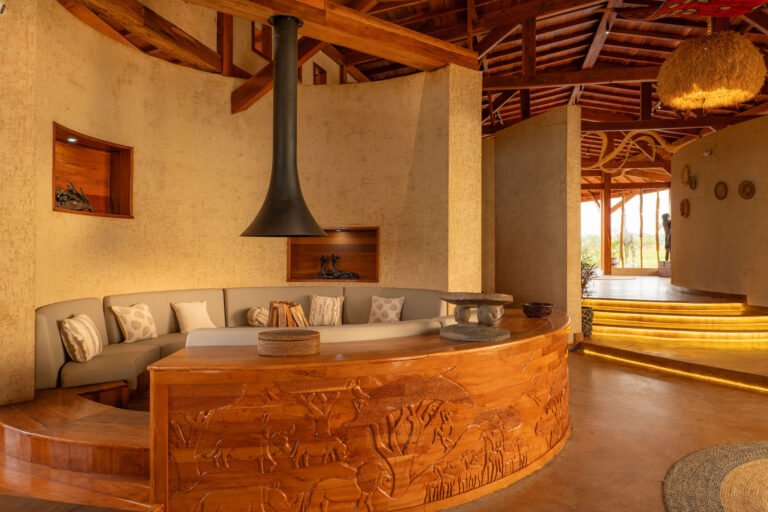Serengeti-ARK-Safari-Lodge-2