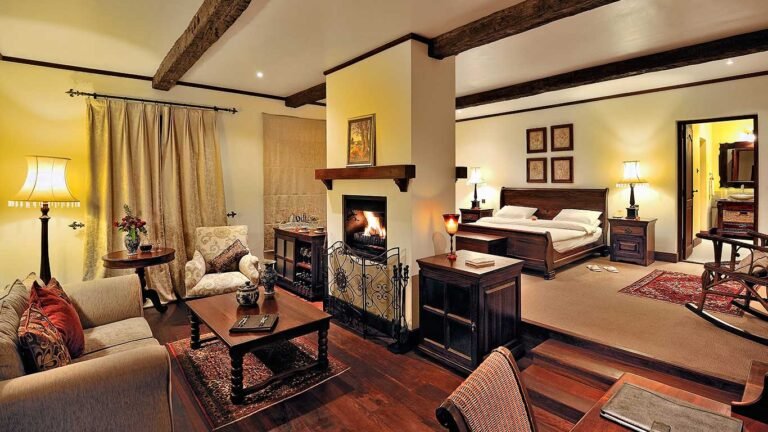 TheManor---Cottage-Suite-Bedroom