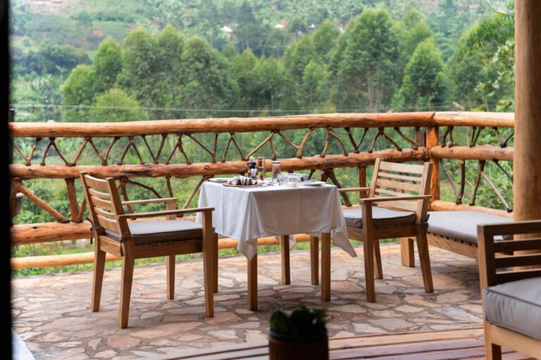 mahogany-springs_bwindi-impenetrable-forest_uganda_-premium-suite-lunch-1200x800